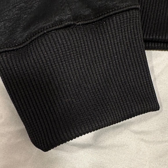 Under Armour Cold Gear Black Loose fit Hoodie with White and Gray Logo - Picture 3 of 7